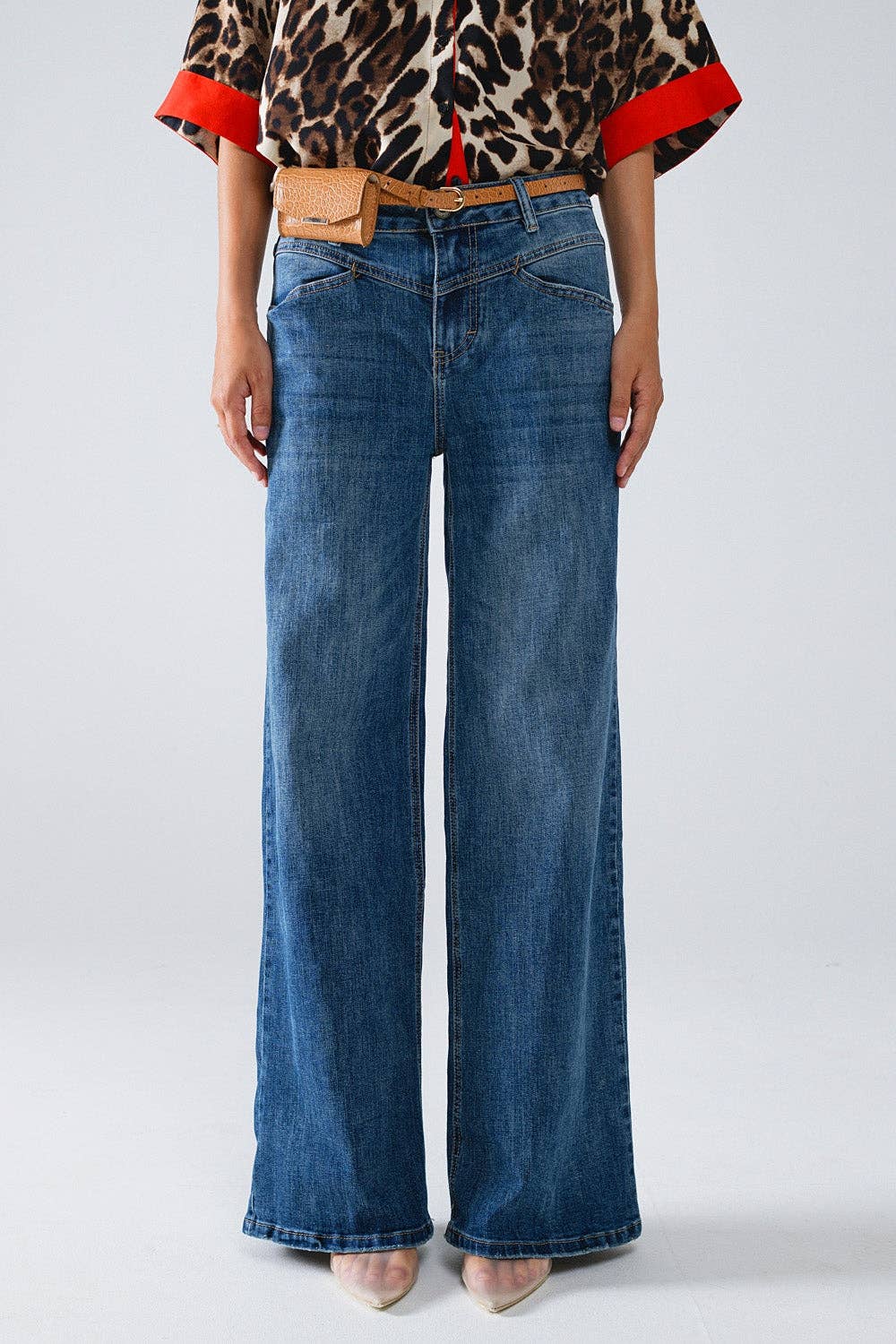 Blaue Flare-Jeans