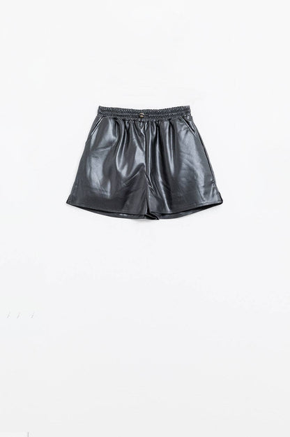 Schwarze Shorts