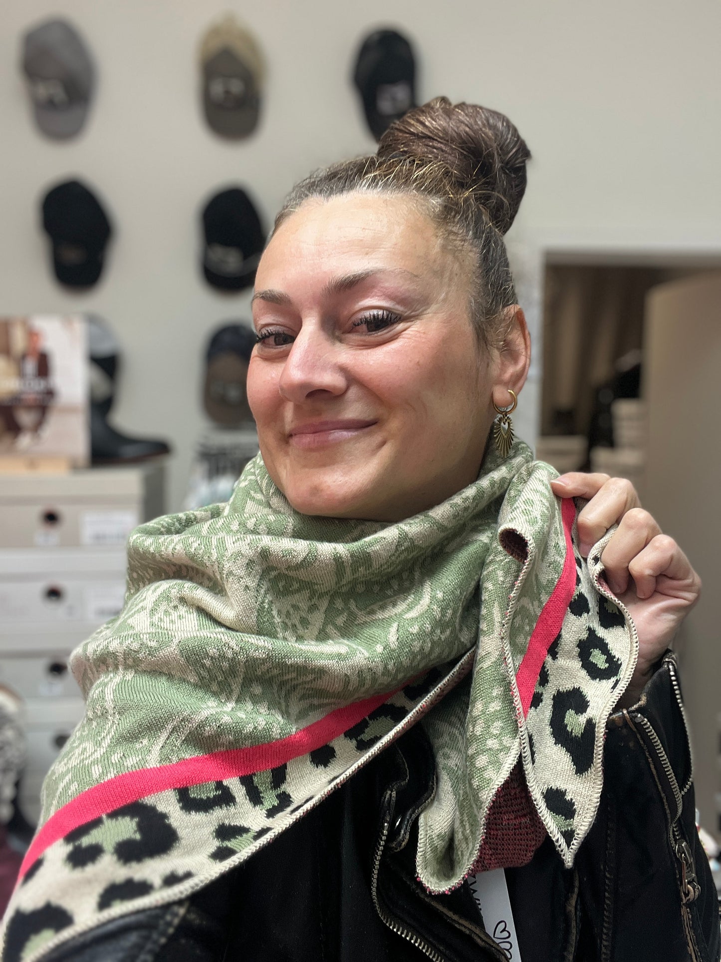 Zwillingsherz Dreiecks Schal Khaki