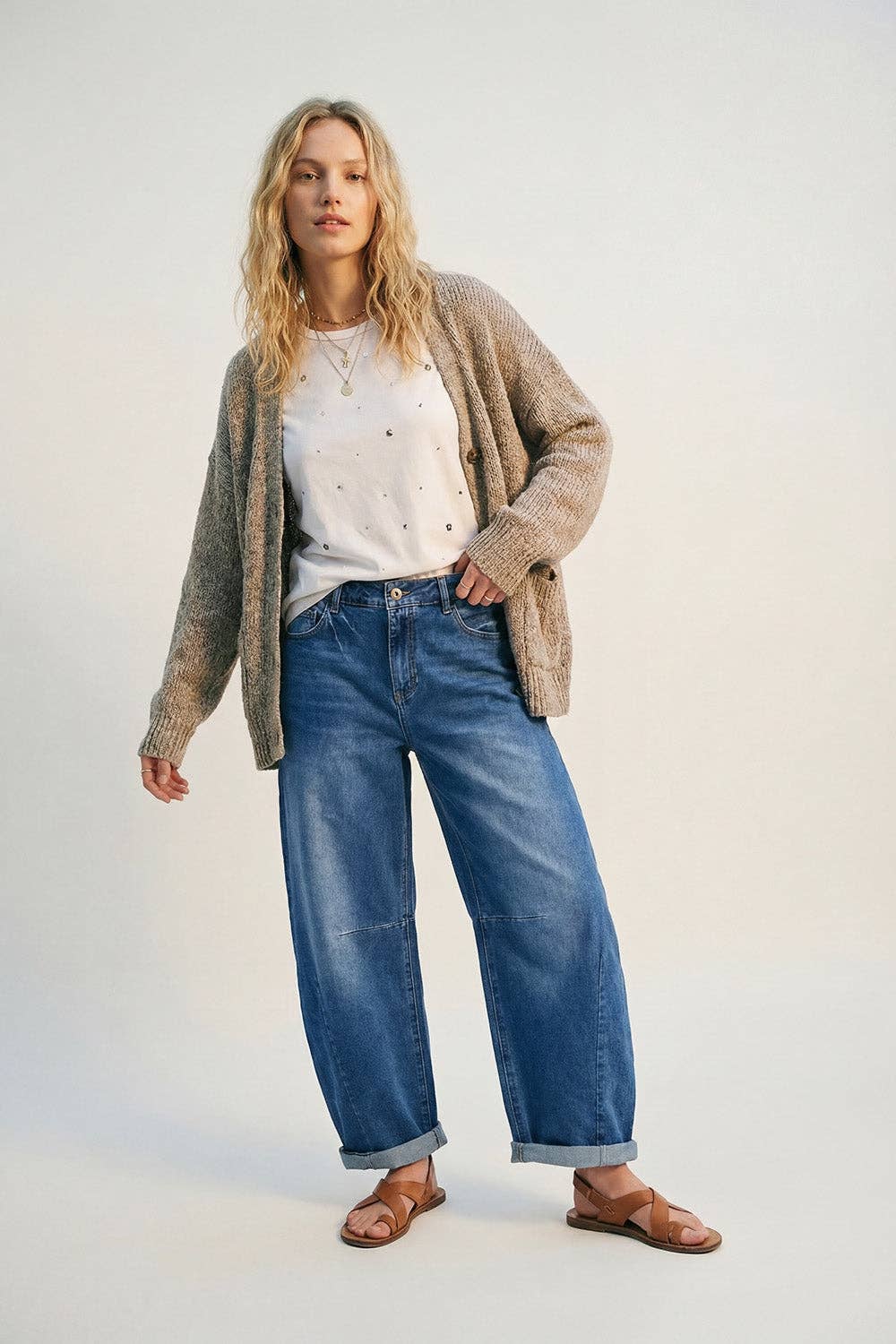 Barrel-Jeans mit mittlerer Waschung