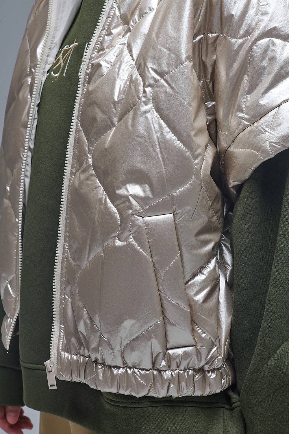 Gepolsterte Daunenjacke in Gold