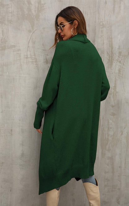 Dunkelgrüne Oversize-Strickjacke mit groben Falten: Grün