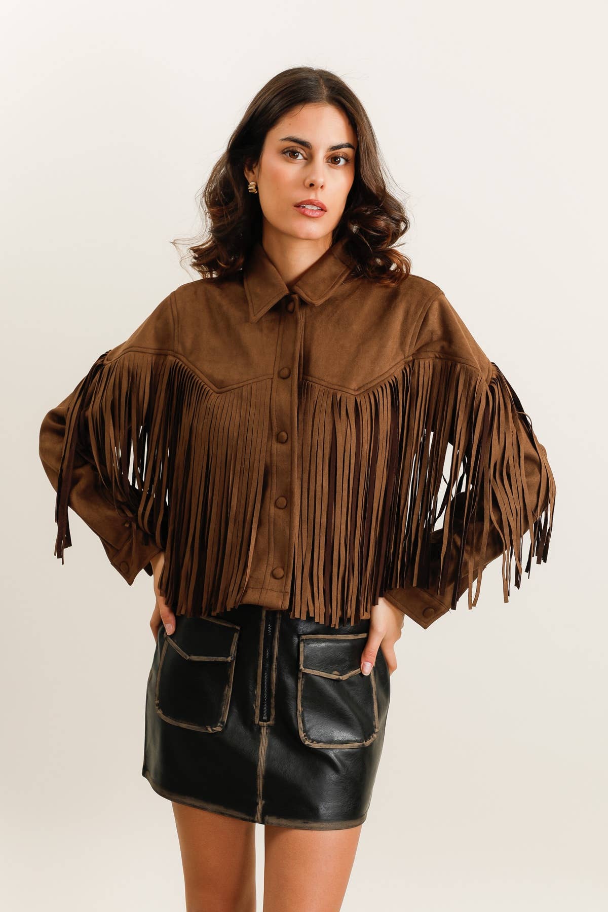 Damenjacke in Wildlederoptik mit Fransen im Western-Stil - 5956: Camel / 6 Pieces: 3S 2M 1L