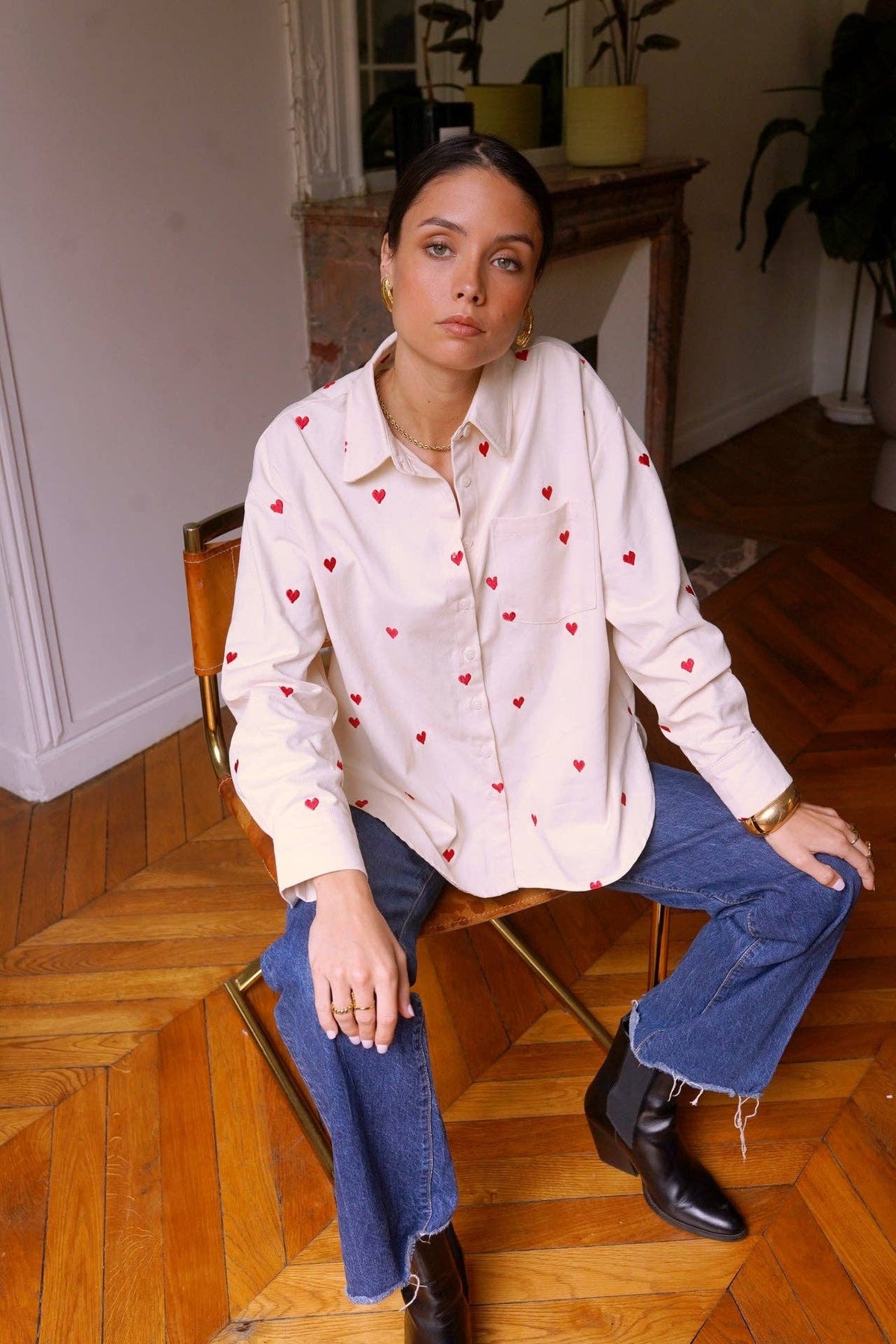 In April 1986 Daisy Hemd Weiß